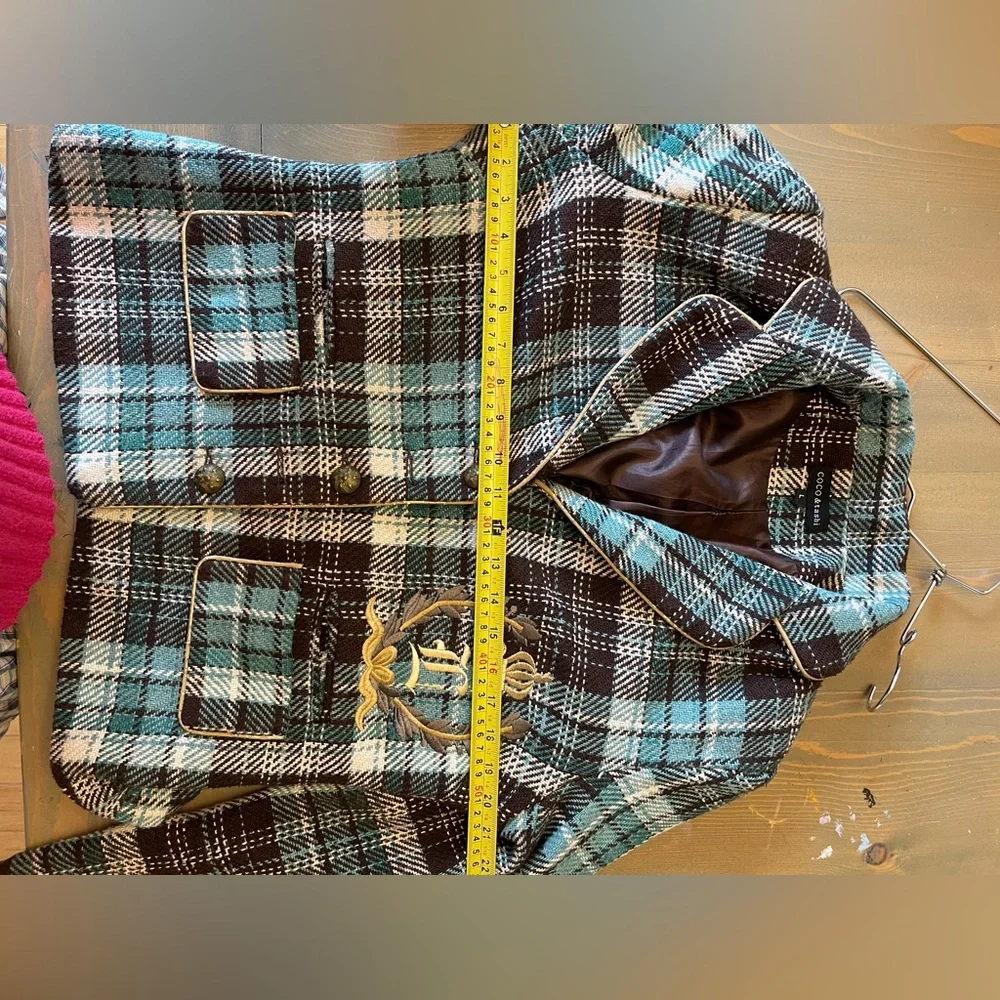 LAST CALL! Coco & Tashi Plaid Women's Jacket with Embroidered Crest - Picture 9 of 14